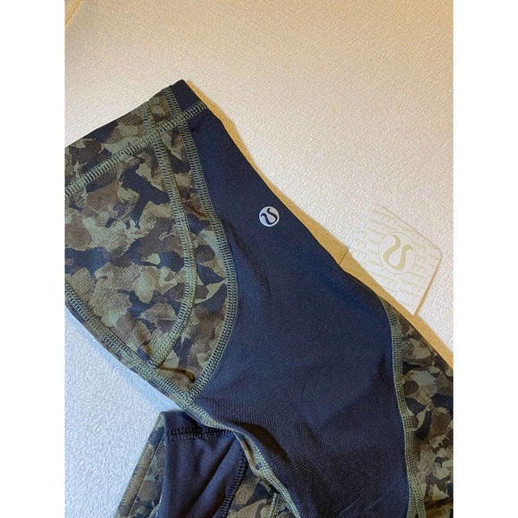 Lululemon NWT Run Inspire Crop II, Sz 6 - Picture 7 of 8